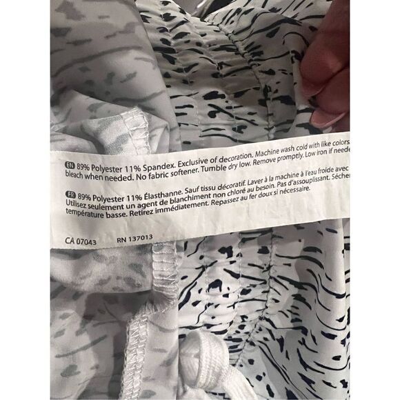 Marika elastic waist running shorts. Size XL - Picture 4 of 4